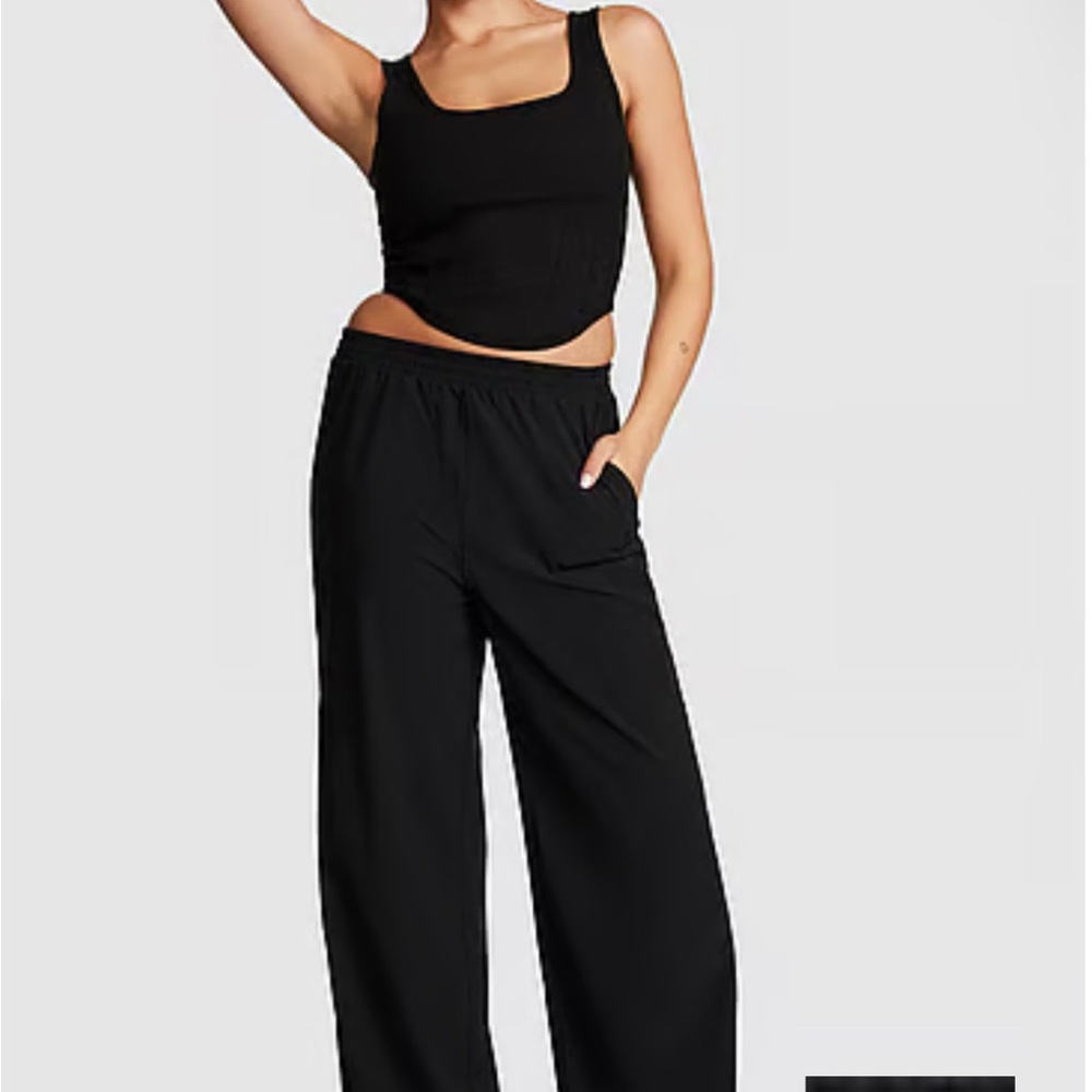 Victoria Secret PINK zip-it wide leg pants. Women’s size L. NWT.